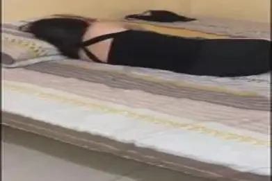 Lagi Tiduran Di Ewe